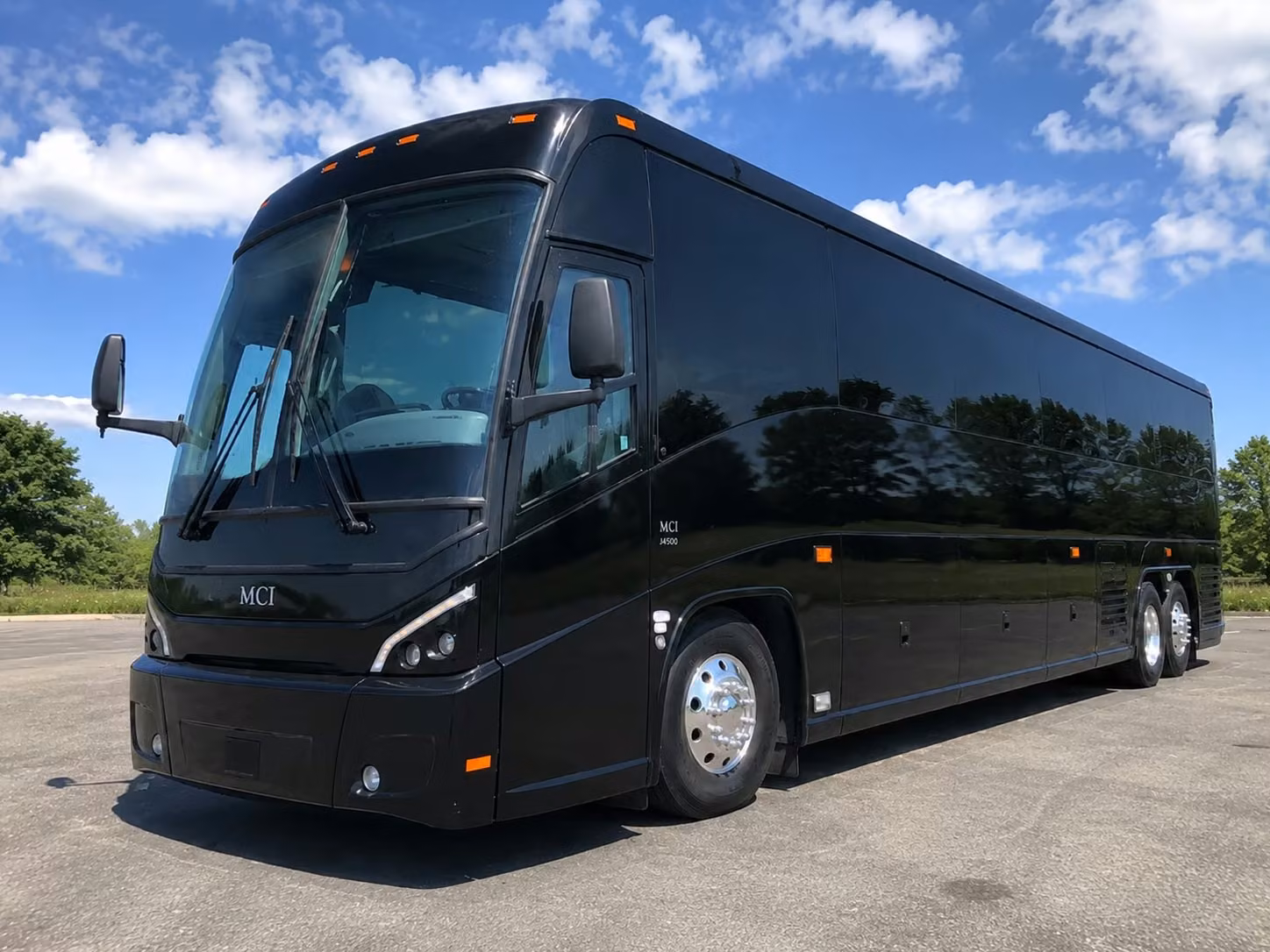 yubacitycharterbuscompany com connects you with the right bus for yuba city airport transfers and cruise shuttles